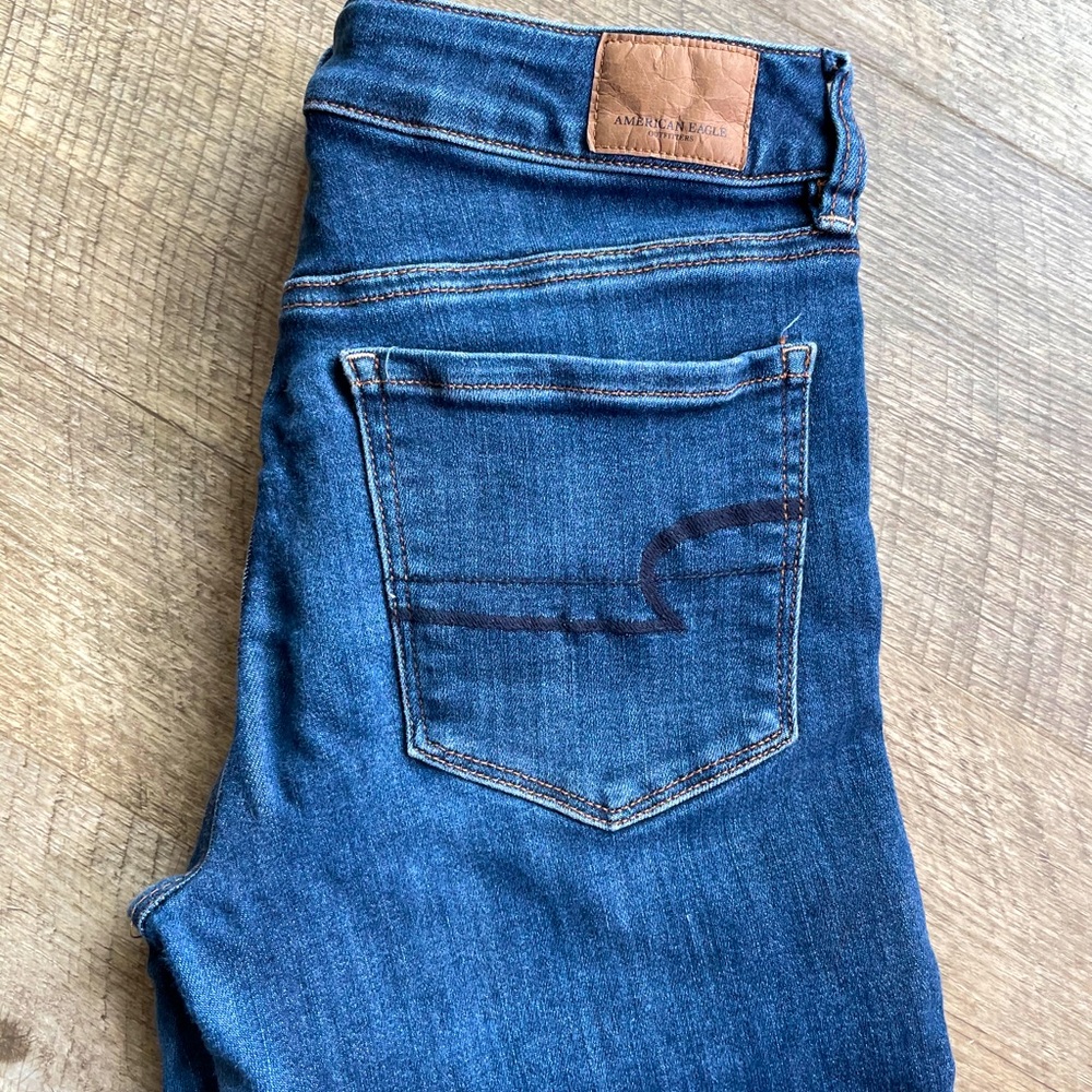 6L American Eagle skinny jeans